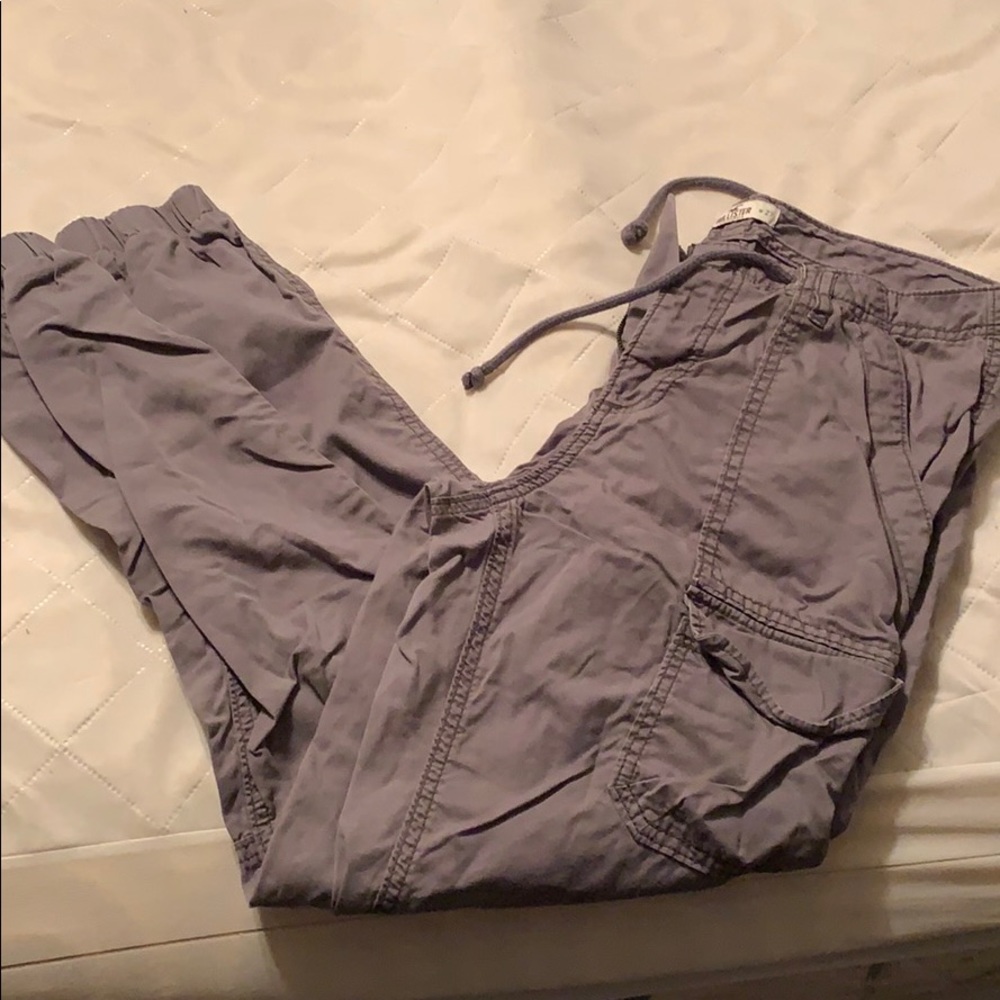 Hollister cargo